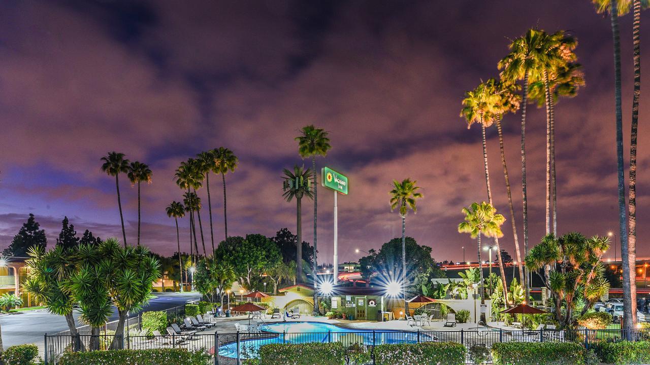 Vagabond Inn Costa Mesa Exterior photo